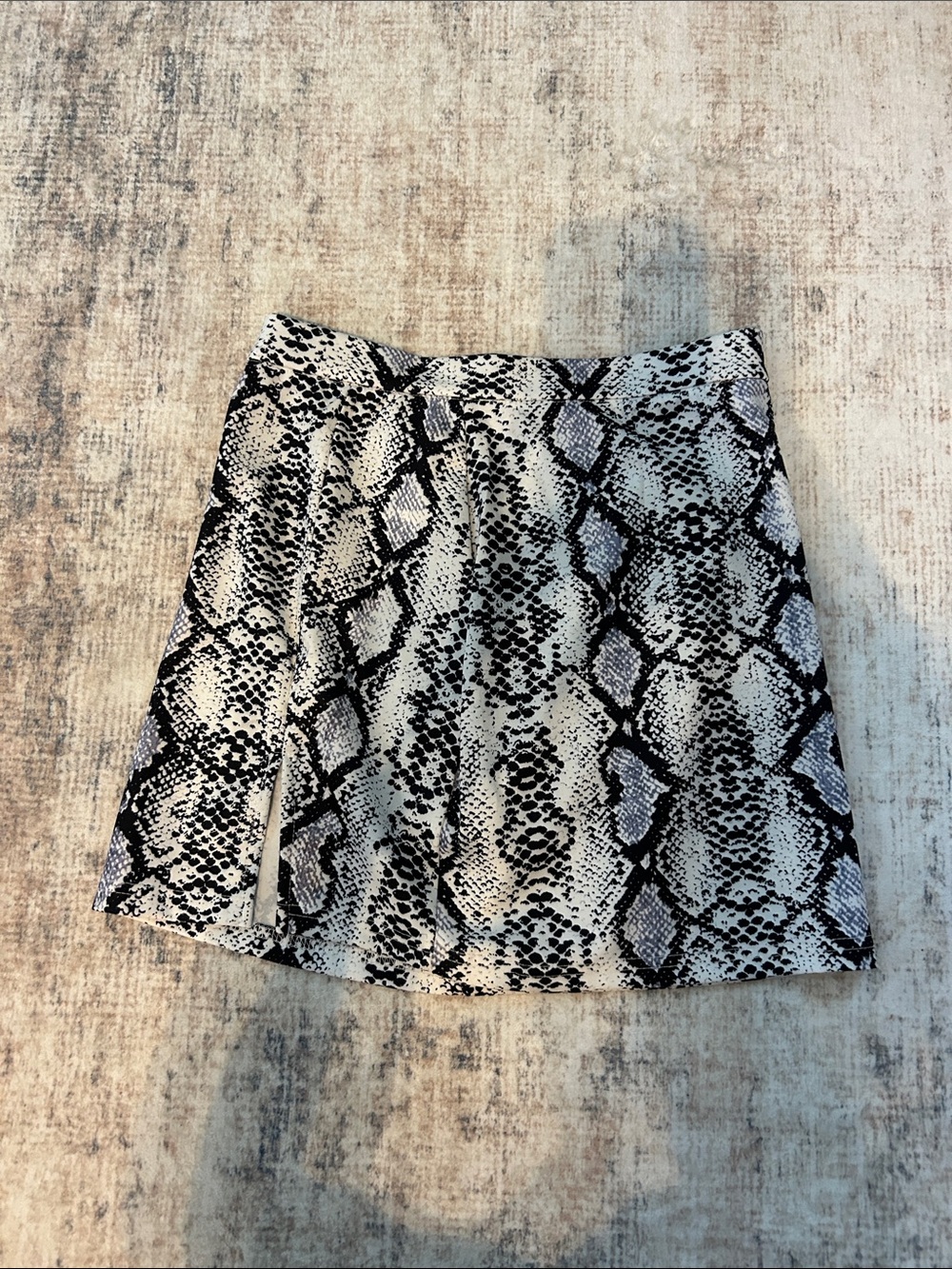 SHEIN Black & White Snake Print Mini Skirt